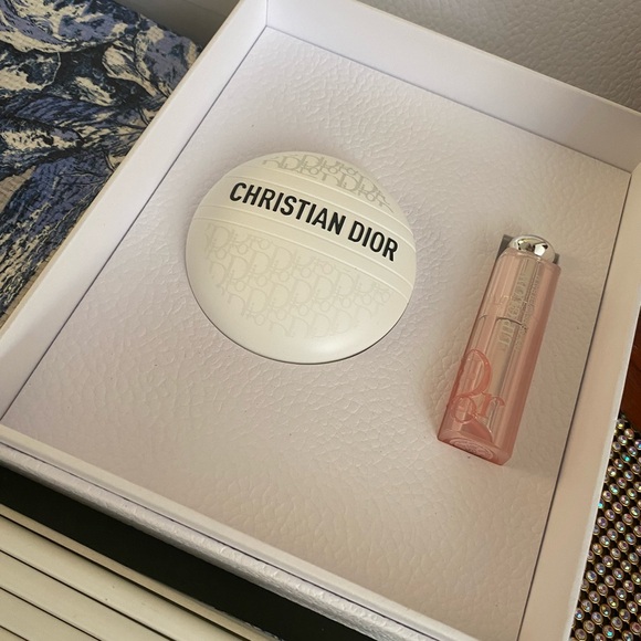 DIOR VIP PLATINUM GIFTS - Picture 4 of 6